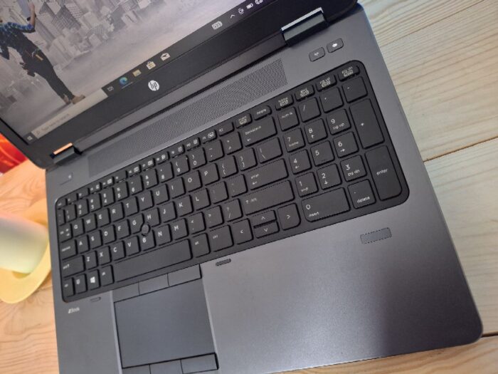 HP ZBOOK 15 G2