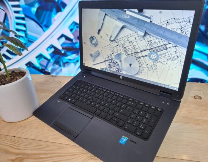 HP ZBOOK 17 G1